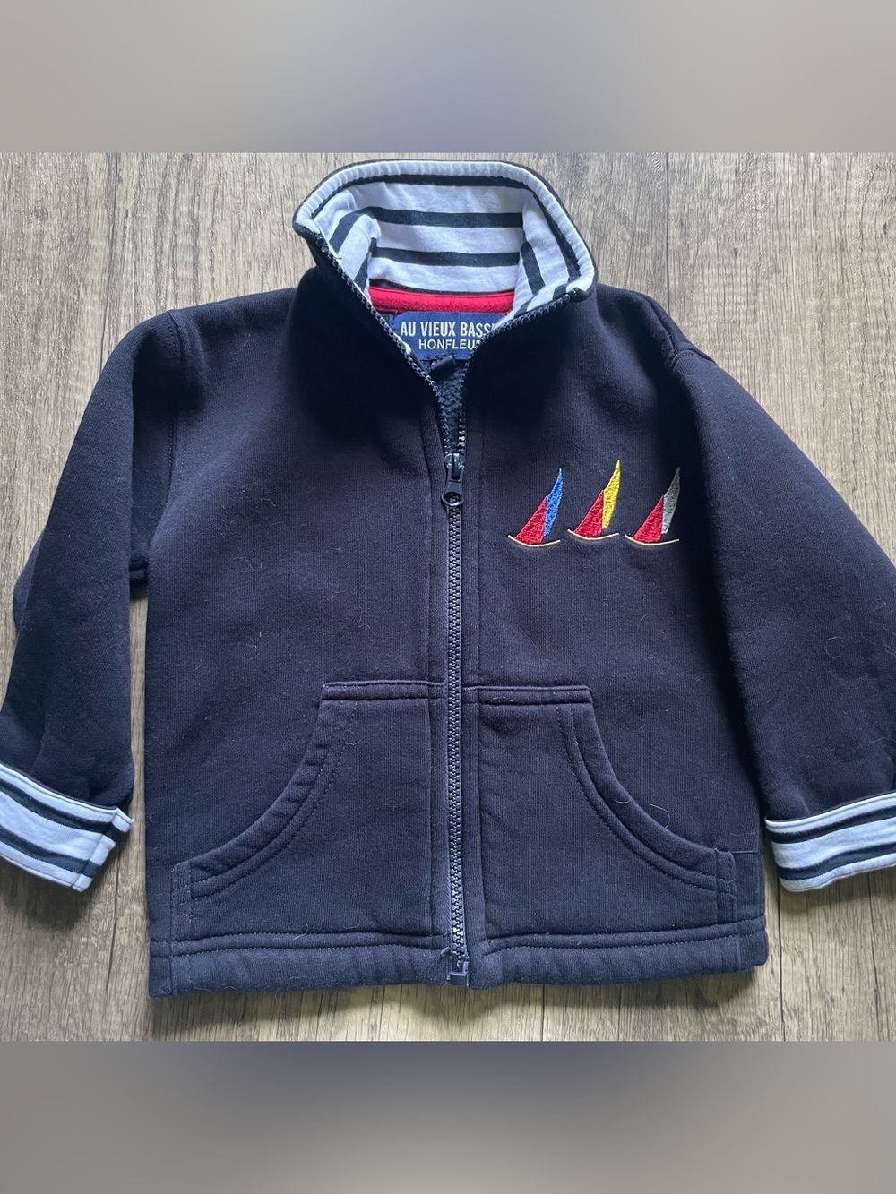 Au Vieux Bassin Honfleur boy’s sailboat sweatshirt, size 12 months France